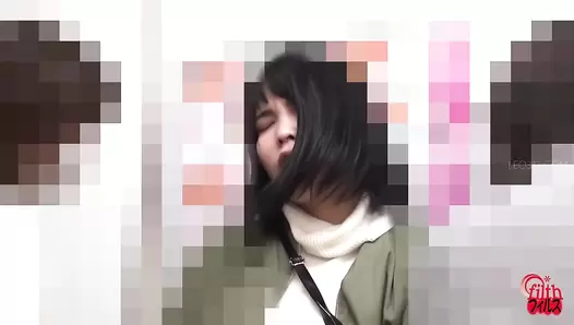 FF-535 05 Hidden camera: shameful pantypooping in public places