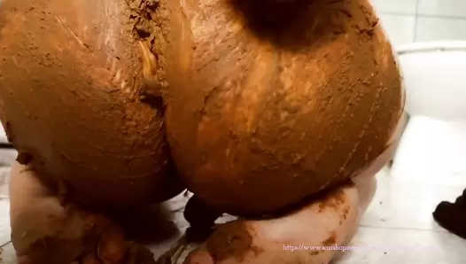 LucyScat / Huge poop stuffed in my tight Pussy