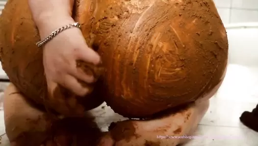 LucyScat / Huge poop stuffed in my tight Pussy
