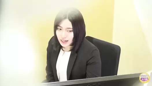 SL-559 04 Explosive diarrhea and odorous toilet releases by gorgeous office ladies