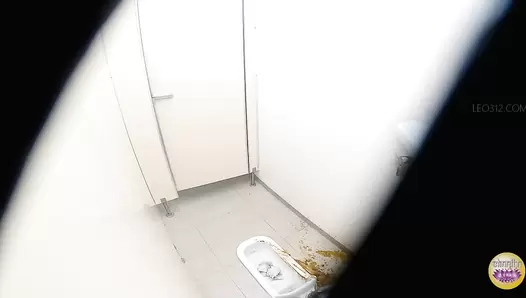 SL-559 01 Explosive diarrhea and odorous toilet releases by gorgeous office ladies