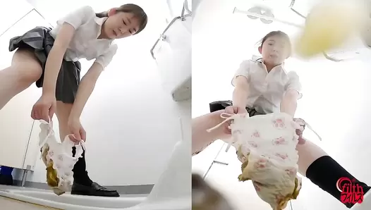 FF-589 01 Abdominal pain! Female students dash to the toilet and feces leaking inside panties