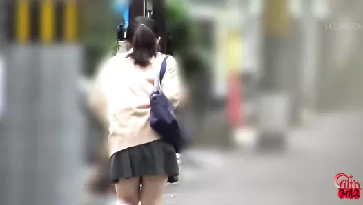 FF-589 01 Abdominal pain! Female students dash to the toilet and feces leaking inside panties