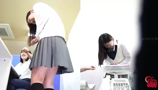 FF-589 01 Abdominal pain! Female students dash to the toilet and feces leaking inside panties