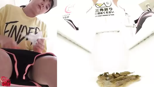 FF-521 03 Beautiful romance of girls-joggers pooping in public toilets. VOL. 2