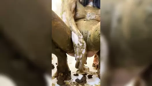 p00girl - At first I shit in nylon, but the shut-off shit doesn’t go well, I take it off. Crazy scat