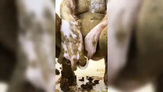 p00girl - At first I shit in nylon, but the shut-off shit doesn’t go well, I take it off. Crazy scat