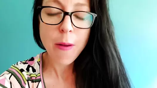 Nerdy Faery - Desperate shitting and foot play for raul