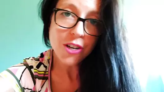 Nerdy Faery - Desperate shitting and foot play for raul