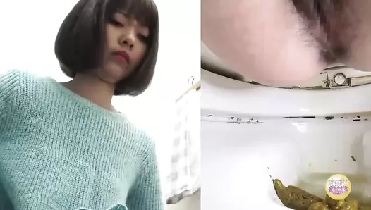 SL-130 02 Toilet doesn’t flush after girls taking a dump at the friend’s house.