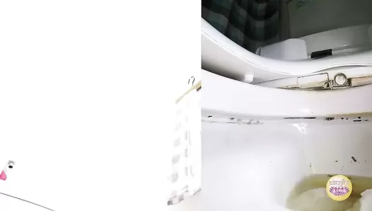 SL-130 02 Toilet doesn’t flush after girls taking a dump at the friend’s house.
