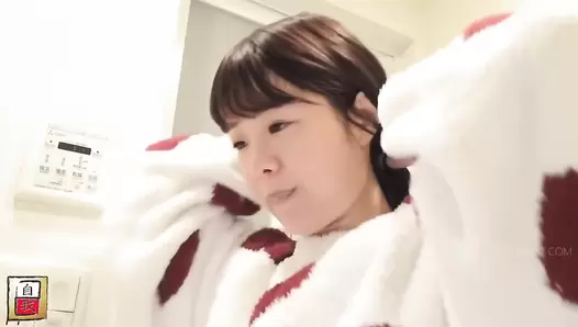 JG-502 02 Closely captured several days of poops. Filmed by Kasumi herself