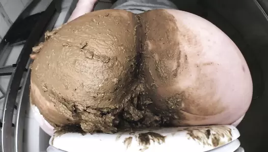 DirtyBetty - Insane TOP ASS Pooping Volcano