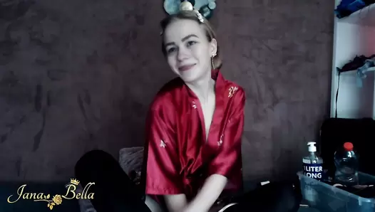 JanaBella - I eat my shit and use it as make-up
