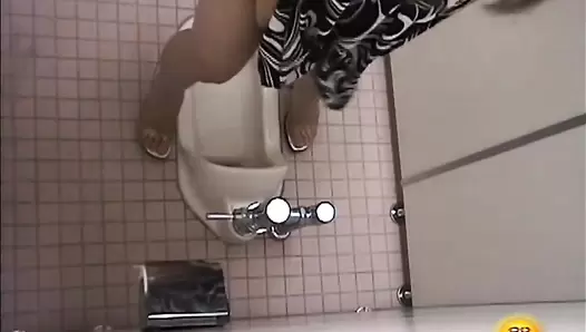 E54-02 Hidden toilet camera. Shit that doesn’t flush. VOL.2