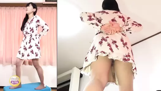 SL-299 05 Unacceptable poop accident happened with model during nude drawing session