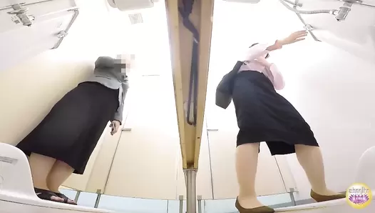 SL-397 06 Awkward farts and poops in the office toilet