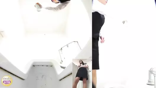 SL-397 02 Awkward farts and poops in the office toilet