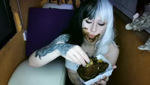DirtyBetty - Eat plus Scat Weirdcore