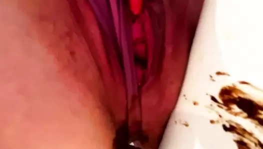 Thefartbabes - Bikini Sink Poop