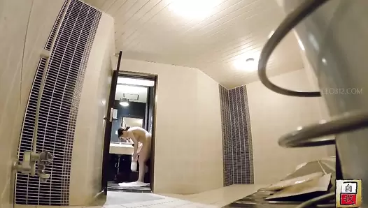JG-525 01 Amateur video footage: women was injected with an enema and left alone intentionally