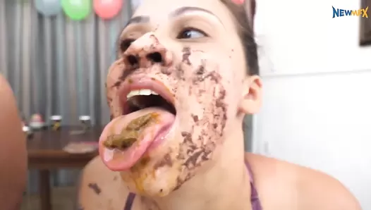 MF-8442 Eat My Scat Cake - Tay, Jaqueline
