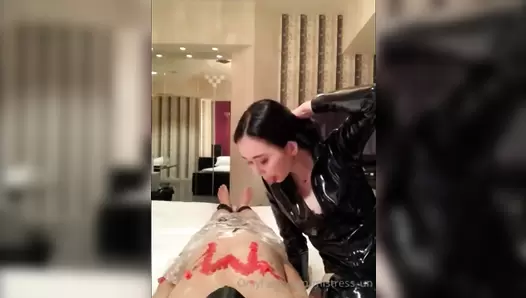 Asian Femdom - Mistress Un forces a bitch to eat gold, play with nipples, boots and abuse