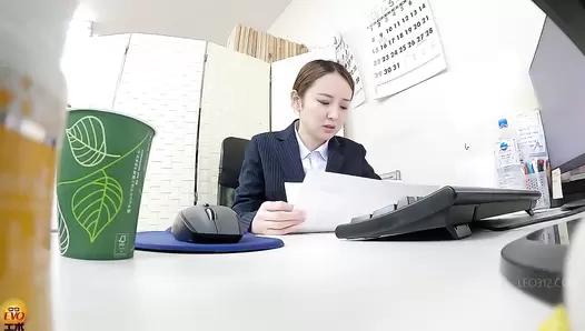 EE-596 02 Excretion diaries of office ladies: healthy poops and diarrhea