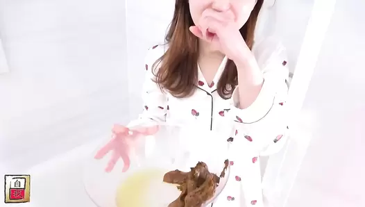 JG-522 04 Anko Torii’s home poops. Several days of close contact and self-portrait shooting.
