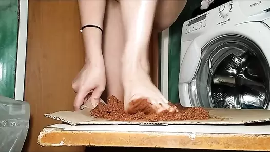 Dianascat - Legs in shit