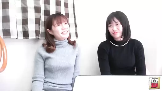 JG-523 05 Poop review! Self-filmed scat portrait: girls analyzing their own feces. VOL. 2