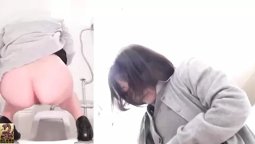SR068 02 Multi view, split screen toilet voyeur: super big stols and farts of women in uniform. VOL. 2