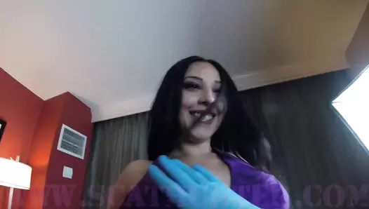 scathunter.com/2 Hotties 1 Potty (Big Booty Scat)