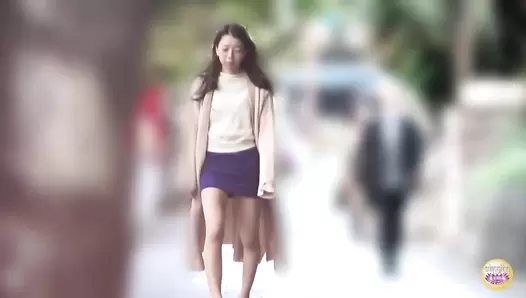 SL-502 06 Elegant women and high heels. Shitting and farting on Japanese style toilet