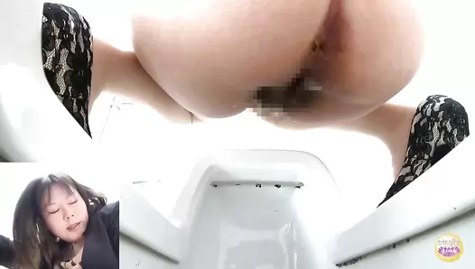 SL-502 05 Elegant women and high heels. Shitting and farting on Japanese style toilet