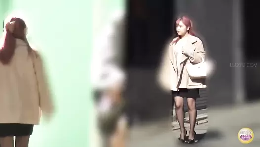 SL-502 01 Elegant women and high heels. Shitting and farting on Japanese style toilet