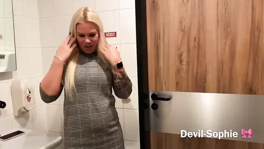 Devil Sophie (aka SteffiBlond) - Fastfood piglets really messed up the fastfood toilet shit (Apr./2022/4K), Amateur Collection, 