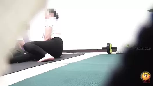 EE-575 07 Hidden video footage: girls leaking farts and poop during physical excersises
