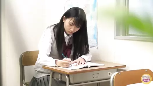 SL-513 03 Female student’s enema troubles in the school’s toilet. Liquid stool mercilessly pops out and scatters on the floor.