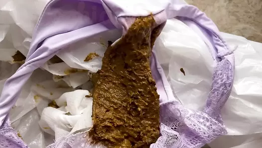 Sophia Sprinkle UNREAL 1.5 Lb. Emergency Panty Poop!