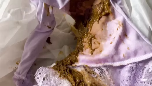 Sophia Sprinkle UNREAL 1.5 Lb. Emergency Panty Poop!