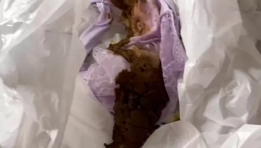 Sophia Sprinkle UNREAL 1.5 Lb. Emergency Panty Poop!