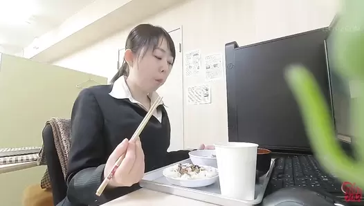 FF-538 05 Female student puts laxatives in her female teacher’s drink. Our teacher is a woman who leaks feces!