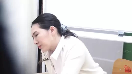 FF-538 03 Female student puts laxatives in her female teacher’s drink. Our teacher is a woman who leaks feces!