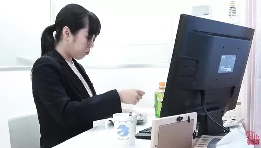 FF-538 02 Female student puts laxatives in her female teacher’s drink. Our teacher is a woman who leaks feces!