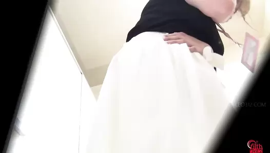 FF-452 01 Strong smell! Almost fainting in agony! Toilet voyeur: OL’s poop that does not flush