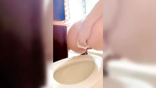 VibeWithMolly - Topless fishnet sexy dance then SCAT