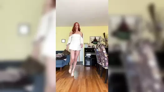 VibeWithMolly - Fashion Model Shits in audition!, SG-Video, 