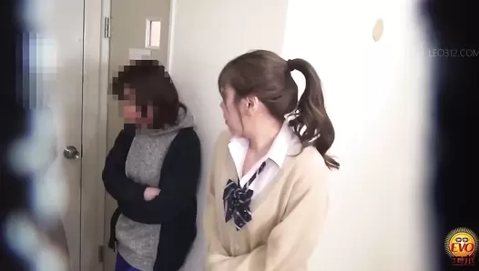 EE-562 04 Full of shame schoolgirls farting in the line to the toilet and leaking a little bit of poop, JAV Collection, 