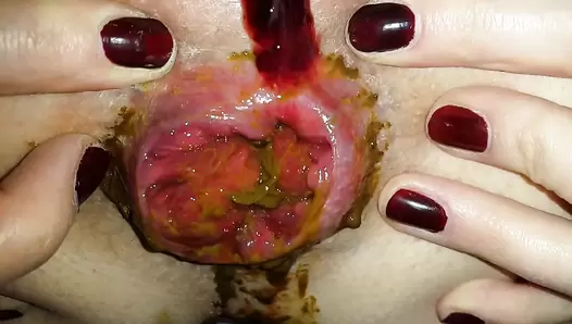 AnnaCoprofield - Quickly shit in the morning and the beginning of menstruation